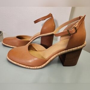 Crown Vintage Velerie Block Heel Pumps